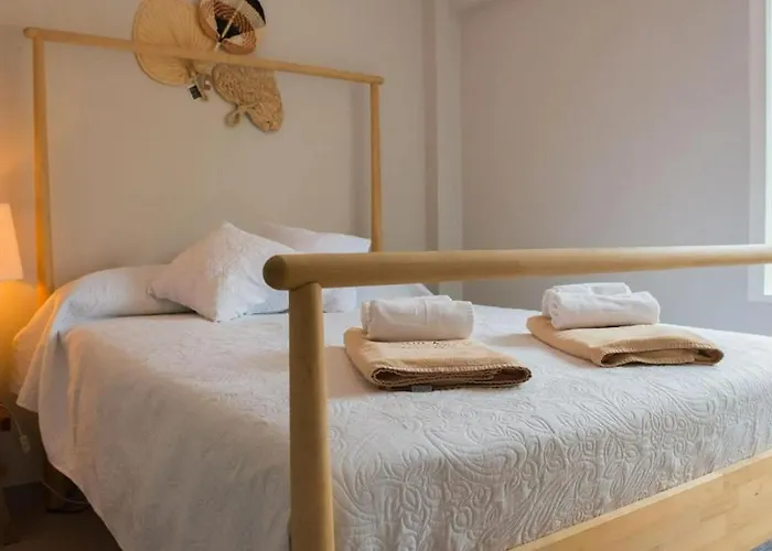 La Casita Bonita - 30M From The Arenal Beach - Private Parking